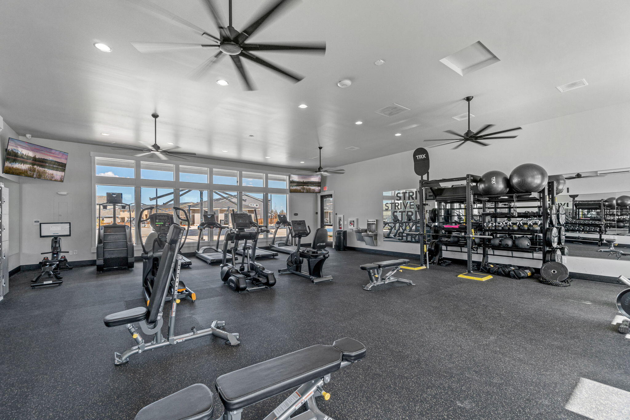 3859 Northeast Oakside Loop Bend, OR 97701 - Photo 32 of 51 Gym