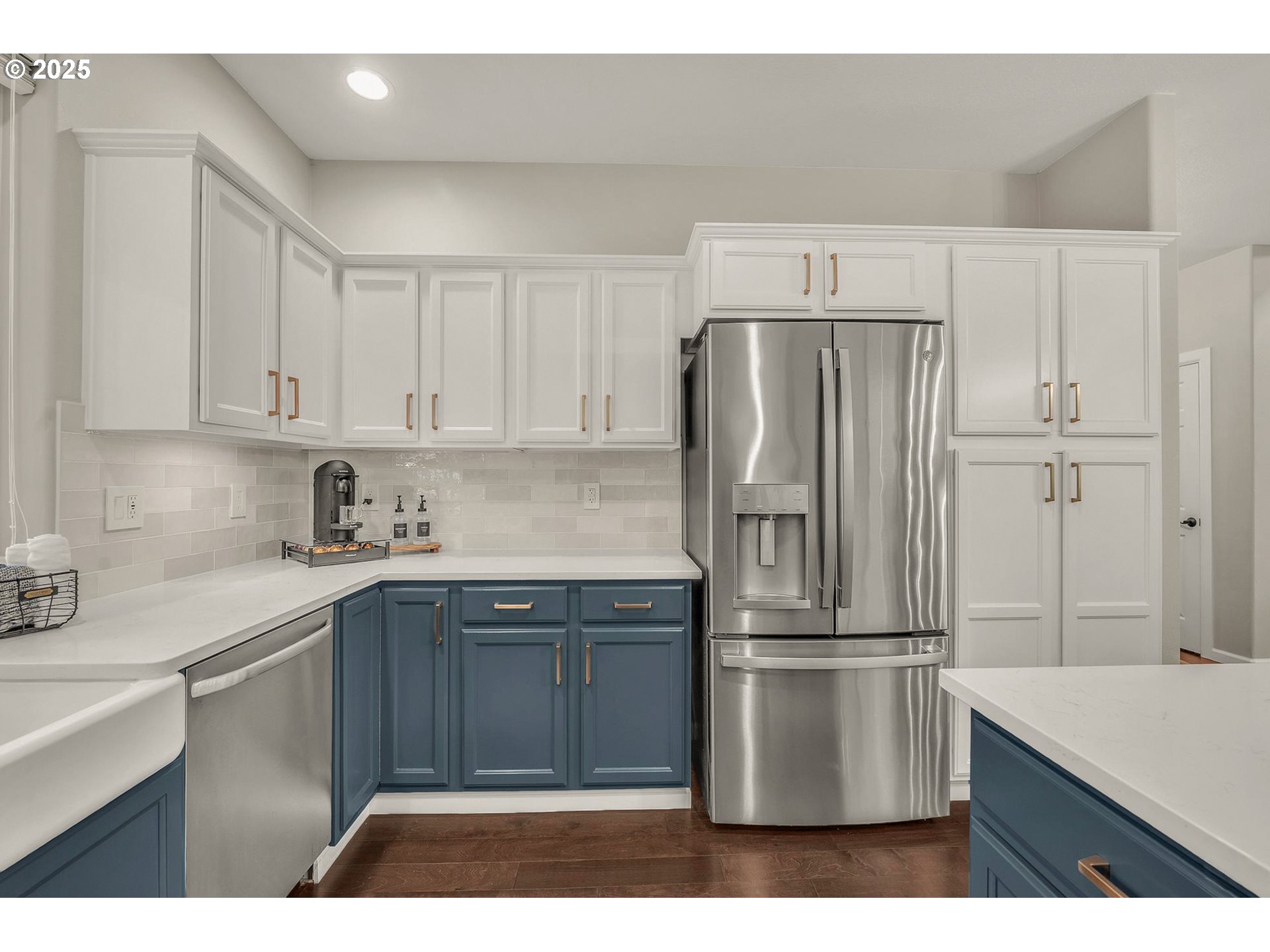 35120 Burt Road St. Helens, OR 97051 - Photo 6 of 27 a kitchen with a refrigerator and a sink