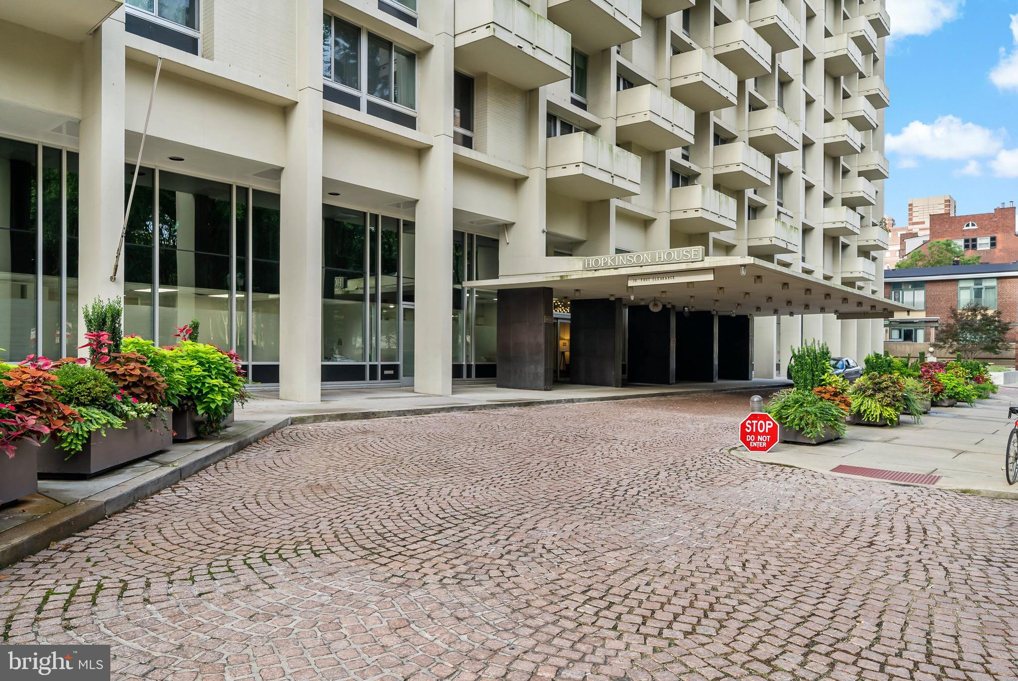604 South Washington Square, Unit 309 Philadelphia, PA 19106 - Photo 18 of 28