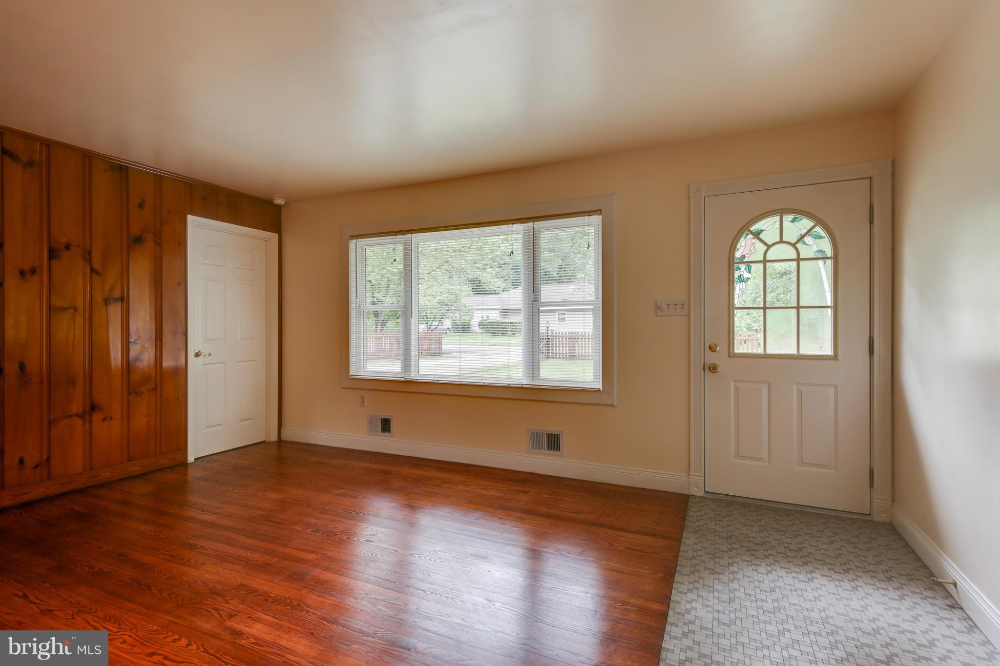 8433 Jacobs Road Severn, MD 21144 - Photo 5 of 30 Living Room