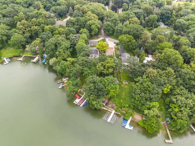 $599,900 | W299S10735 Pickering Drive, Mukwonago, WI 53149