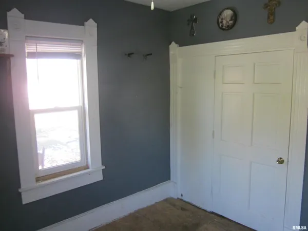$99,900 | 303 West Market, Forest City, IL 61532