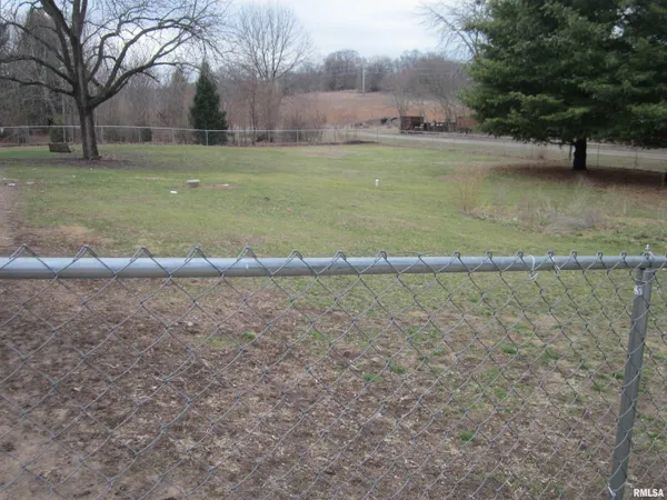 $99,900 | 303 West Market, Forest City, IL 61532