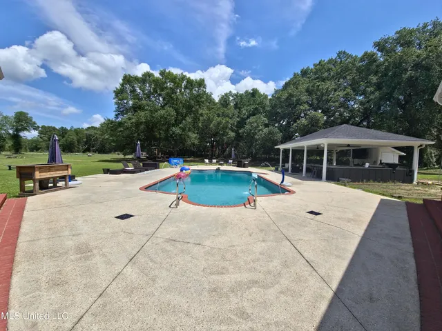 $719,000 | 17500 Goff Farm Road, Moss Point, MS 39562