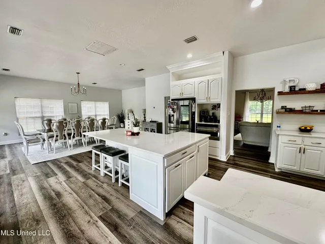 $719,000 | 17500 Goff Farm Road, Moss Point, MS 39562