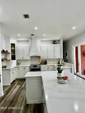 $719,000 | 17500 Goff Farm Road, Moss Point, MS 39562