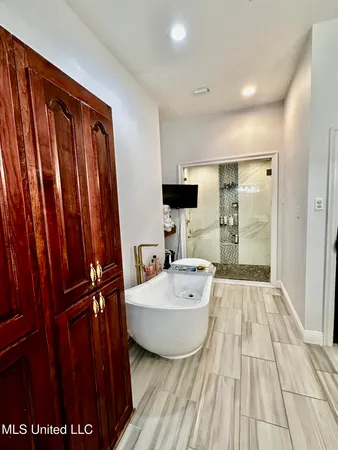 $719,000 | 17500 Goff Farm Road, Moss Point, MS 39562