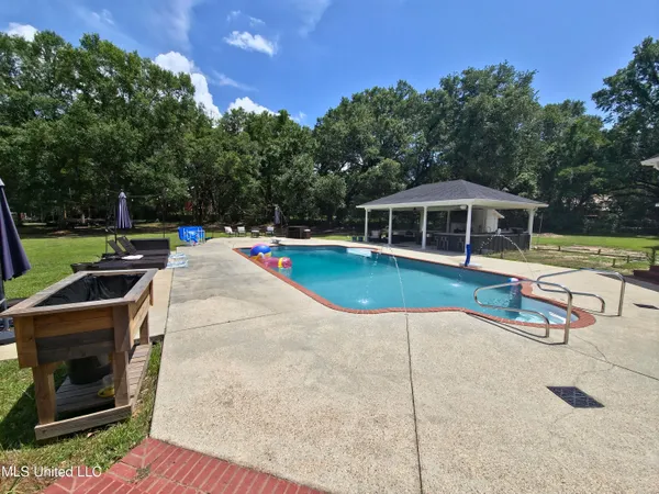 $719,000 | 17500 Goff Farm Road, Moss Point, MS 39562