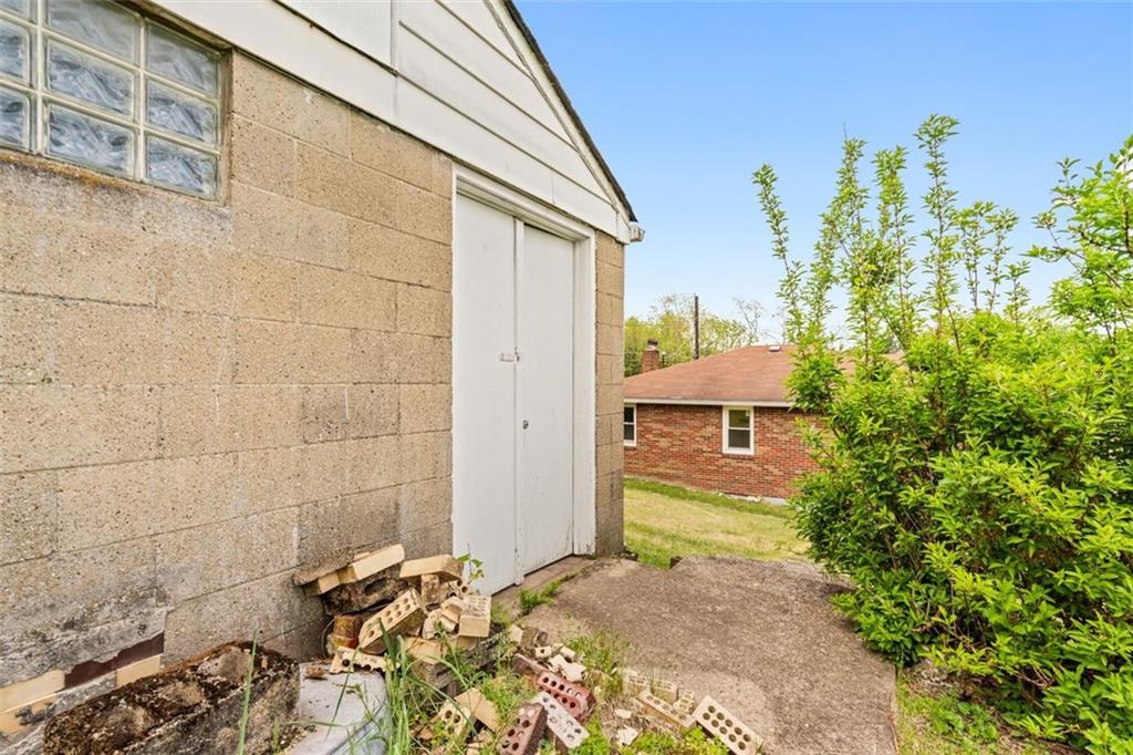 223 Washington Avenue Homestead, PA 15120 - Photo 22 of 31 a view of a backyard