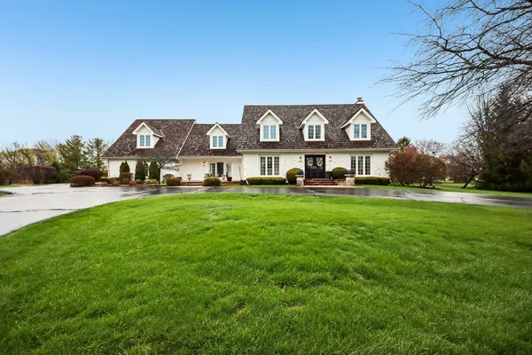 $1,225,000 | 1980 West Clover Drive, Inverness, IL 60067