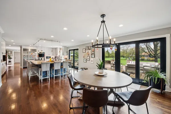 $1,225,000 | 1980 West Clover Drive, Inverness, IL 60067