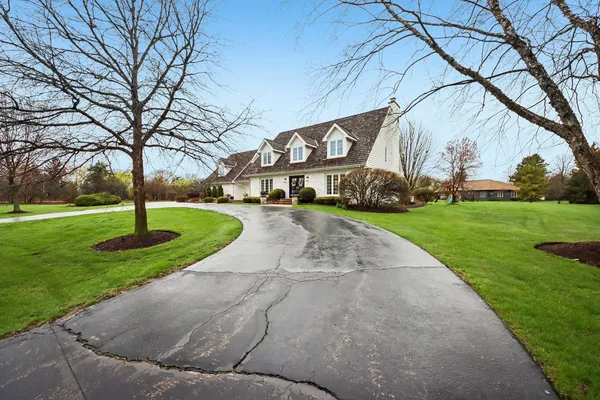 $1,225,000 | 1980 West Clover Drive, Inverness, IL 60067