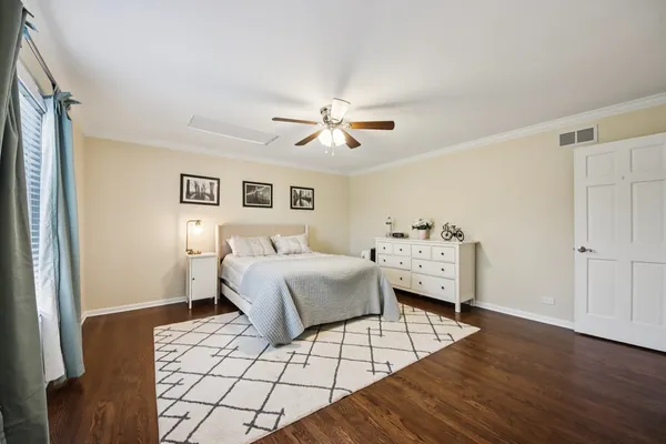 $1,225,000 | 1980 West Clover Drive, Inverness, IL 60067
