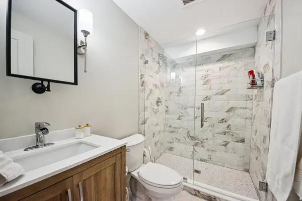 $1,225,000 | 1980 West Clover Drive, Inverness, IL 60067