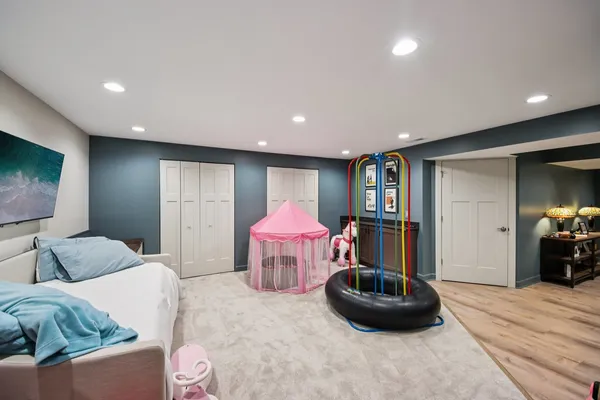 $1,225,000 | 1980 West Clover Drive, Inverness, IL 60067