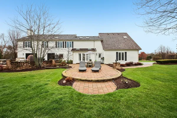 $1,225,000 | 1980 West Clover Drive, Inverness, IL 60067