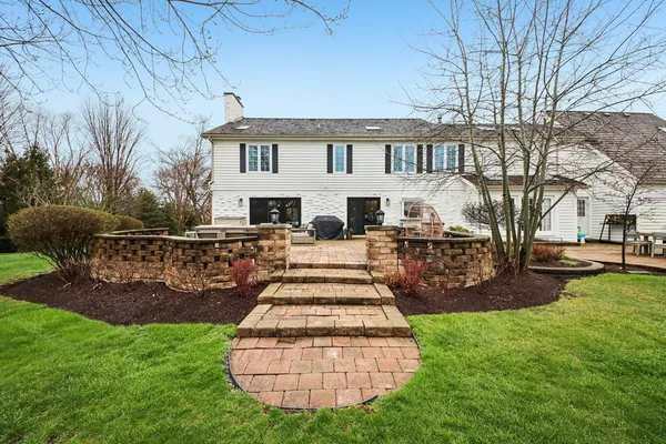 $1,225,000 | 1980 West Clover Drive, Inverness, IL 60067