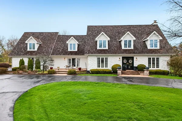 $1,225,000 | 1980 West Clover Drive, Inverness, IL 60067