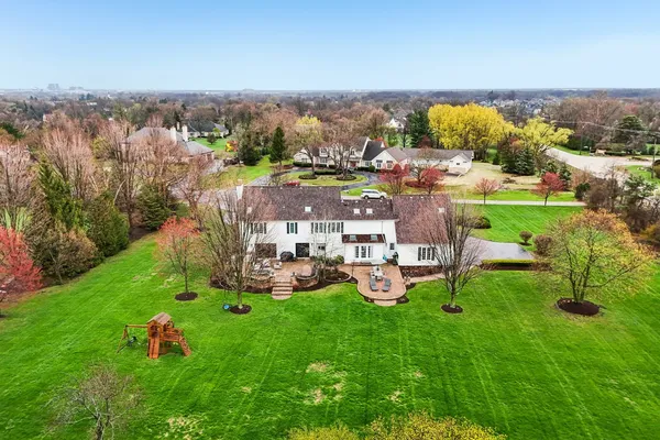 $1,225,000 | 1980 West Clover Drive, Inverness, IL 60067