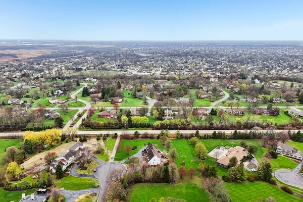 $1,225,000 | 1980 West Clover Drive, Inverness, IL 60067