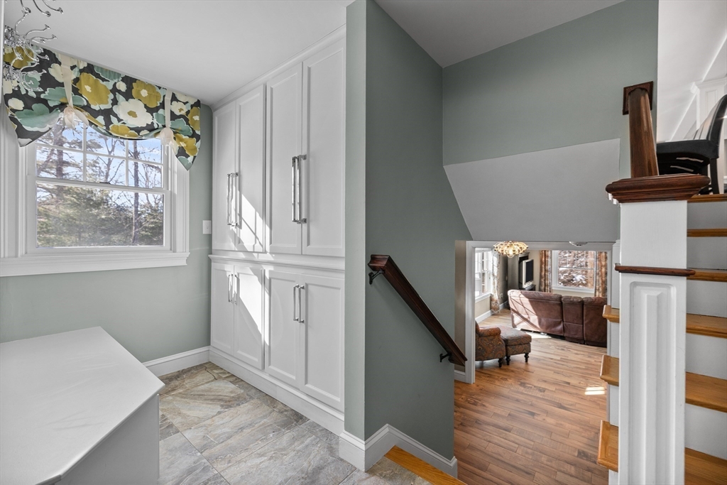 10 Hawthorne Road Winchester, MA 01890 - Photo 14 of 34