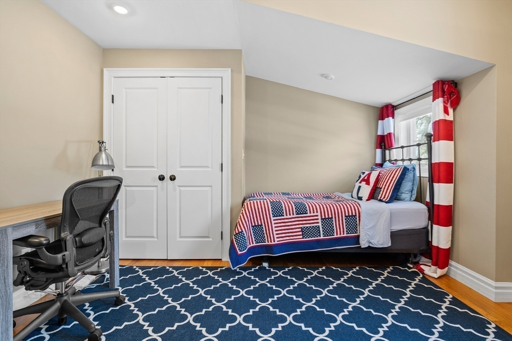 10 Hawthorne Road Winchester, MA 01890 - Photo 22 of 34