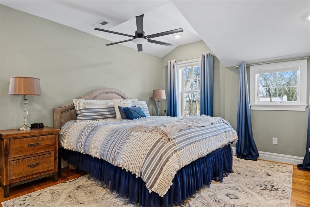 10 Hawthorne Road Winchester, MA 01890 - Photo 23 of 34