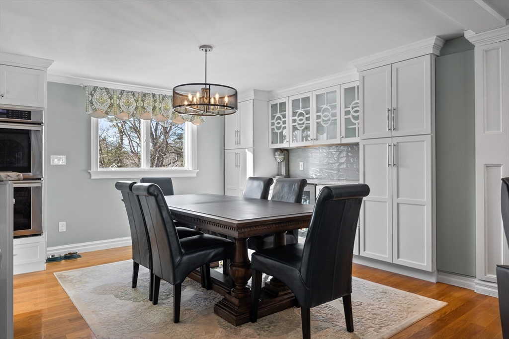 10 Hawthorne Road Winchester, MA 01890 - Photo 6 of 34