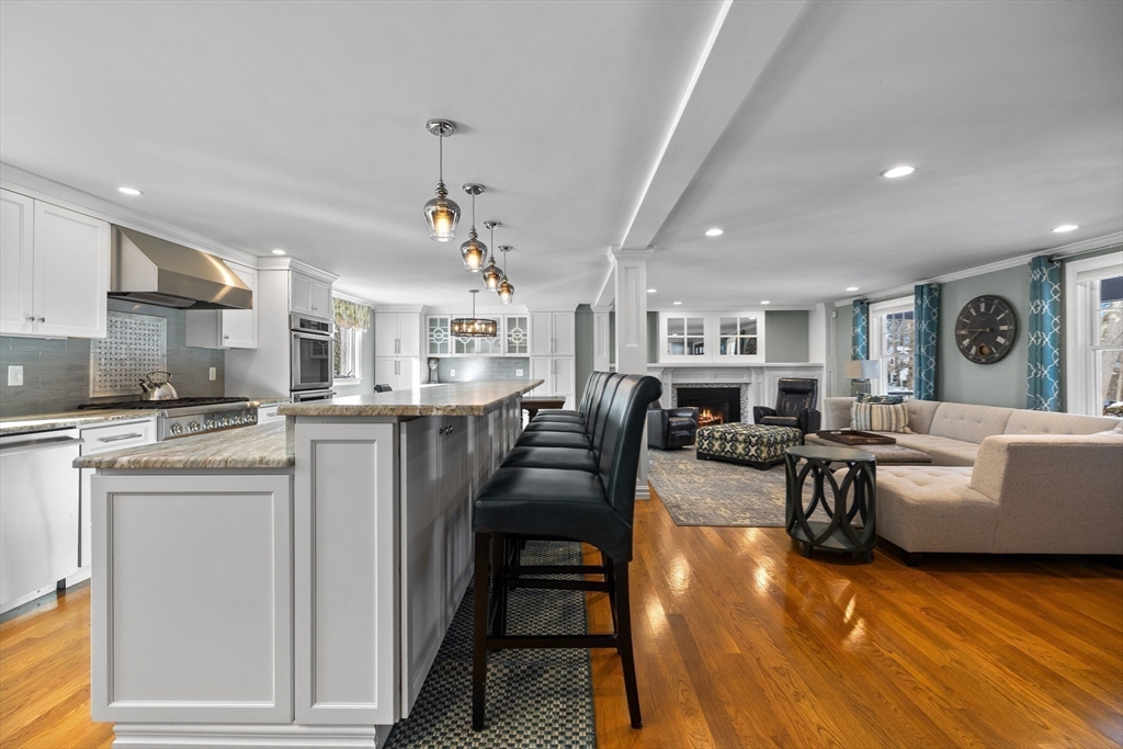 10 Hawthorne Road Winchester, MA 01890 - Photo 7 of 34