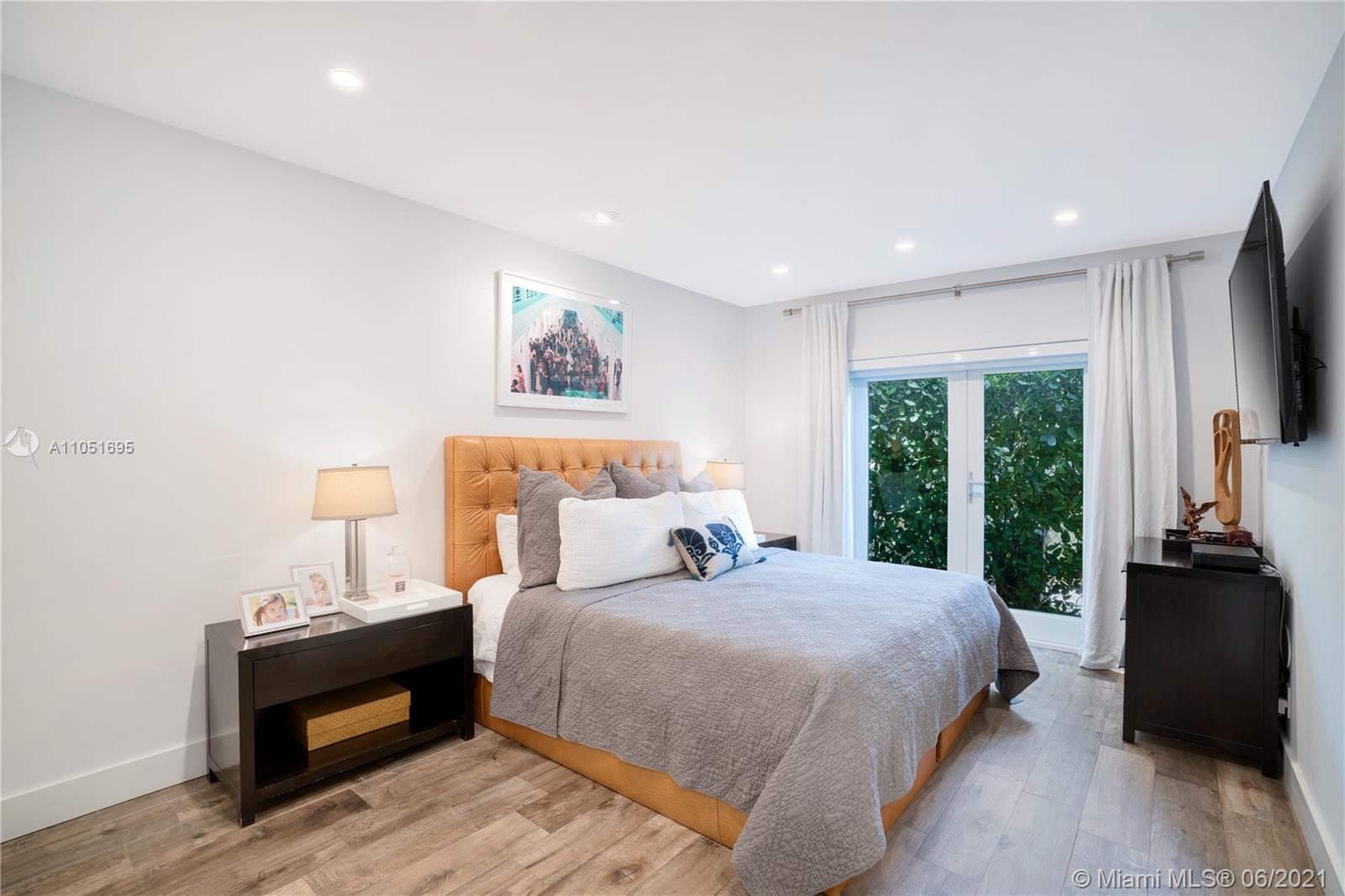 1330 San Remo Avenue Coral Gables, FL 33146 - Photo 11 of 19