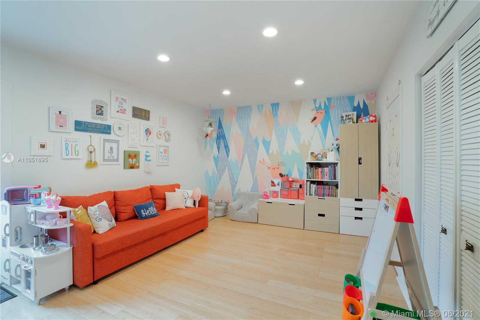 1330 San Remo Avenue Coral Gables, FL 33146 - Photo 15 of 19