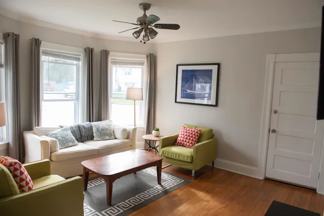 $1,850 | 90 Longwood Avenue, Unit 1, Manchester, NH 03109