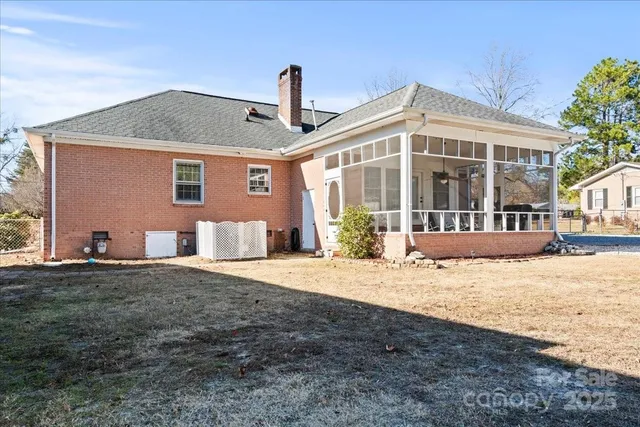 $249,000 | 502 Jefferson Street, Bennettsville, SC 29512