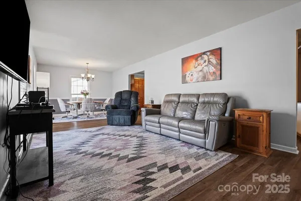 $249,000 | 502 Jefferson Street, Bennettsville, SC 29512