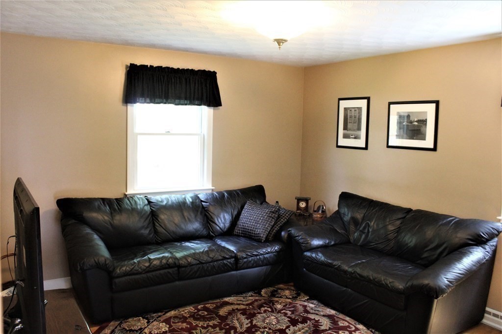 732 King Street Franklin, MA 02038 - Photo 19 of 20