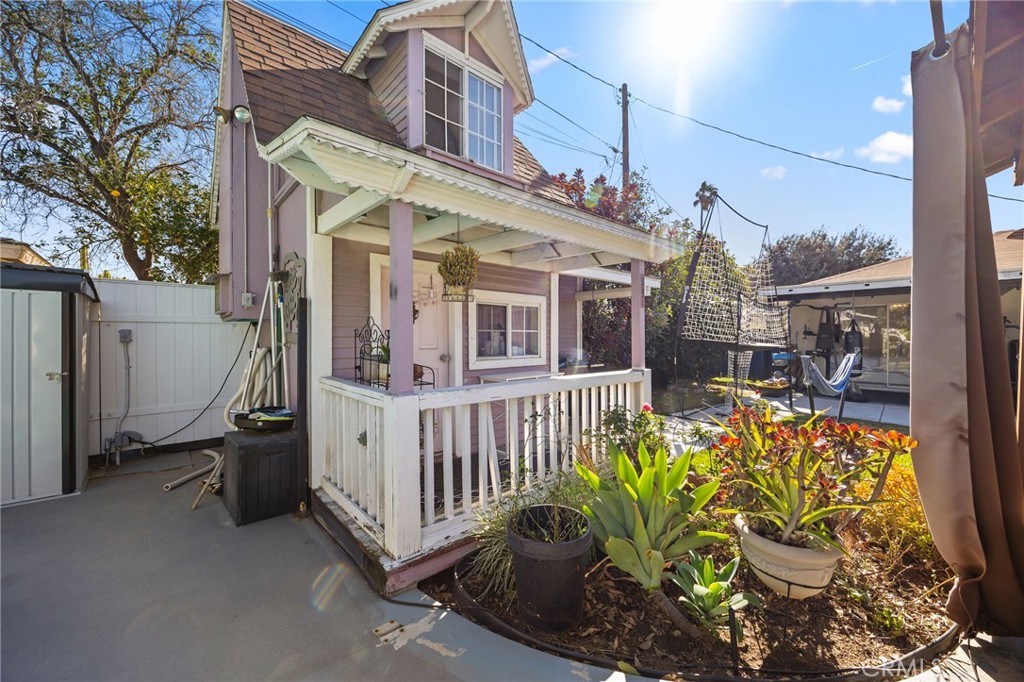 5279 Appleton Street Riverside, CA 92504 - Photo 28 of 37 2 story playhouse