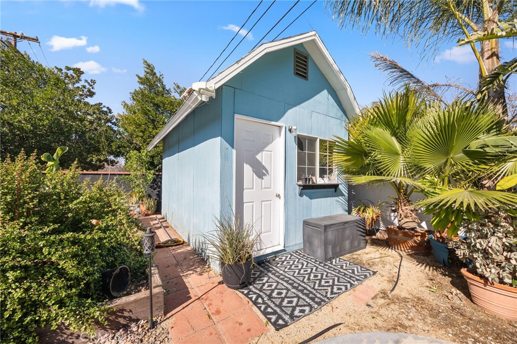 5279 Appleton Street Riverside, CA 92504 - Photo 29 of 37 Storage