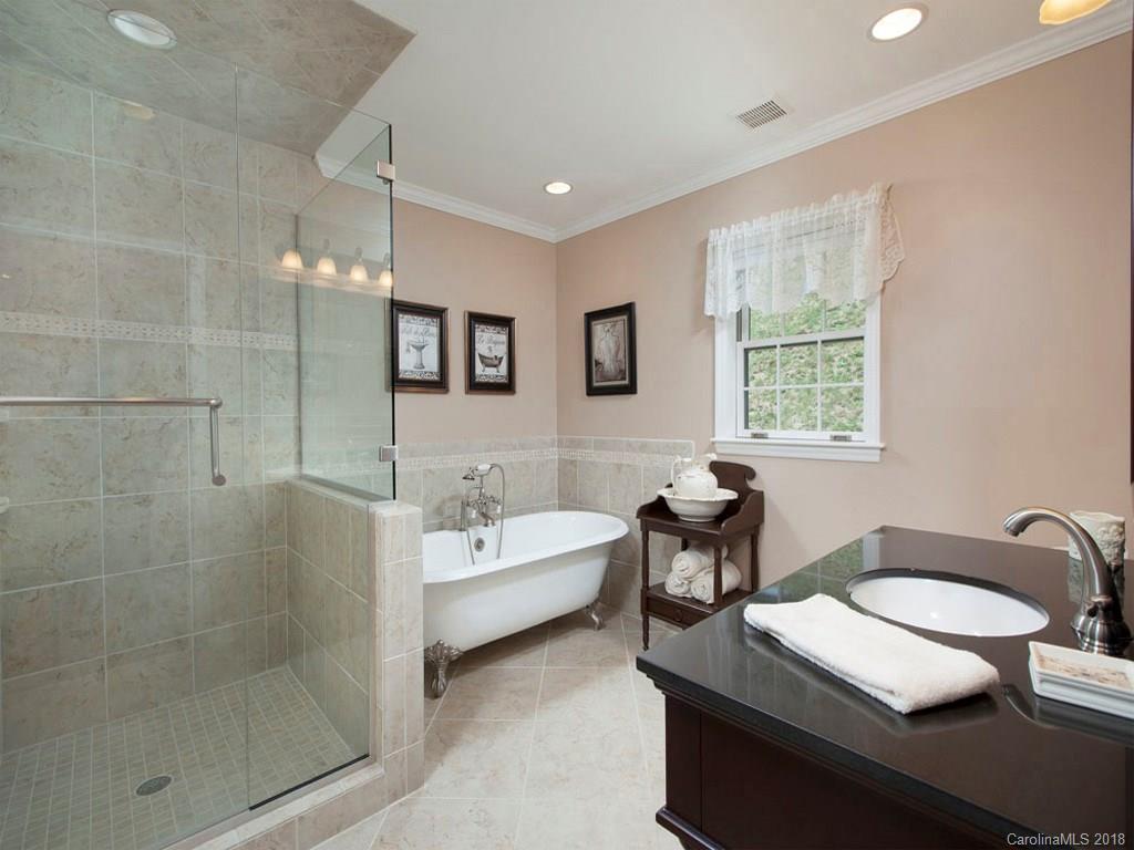386 Walker Road Waynesville, NC 28786 - Photo 13 of 32