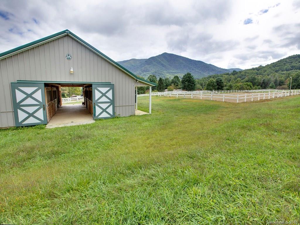 386 Walker Road Waynesville, NC 28786 - Photo 24 of 32