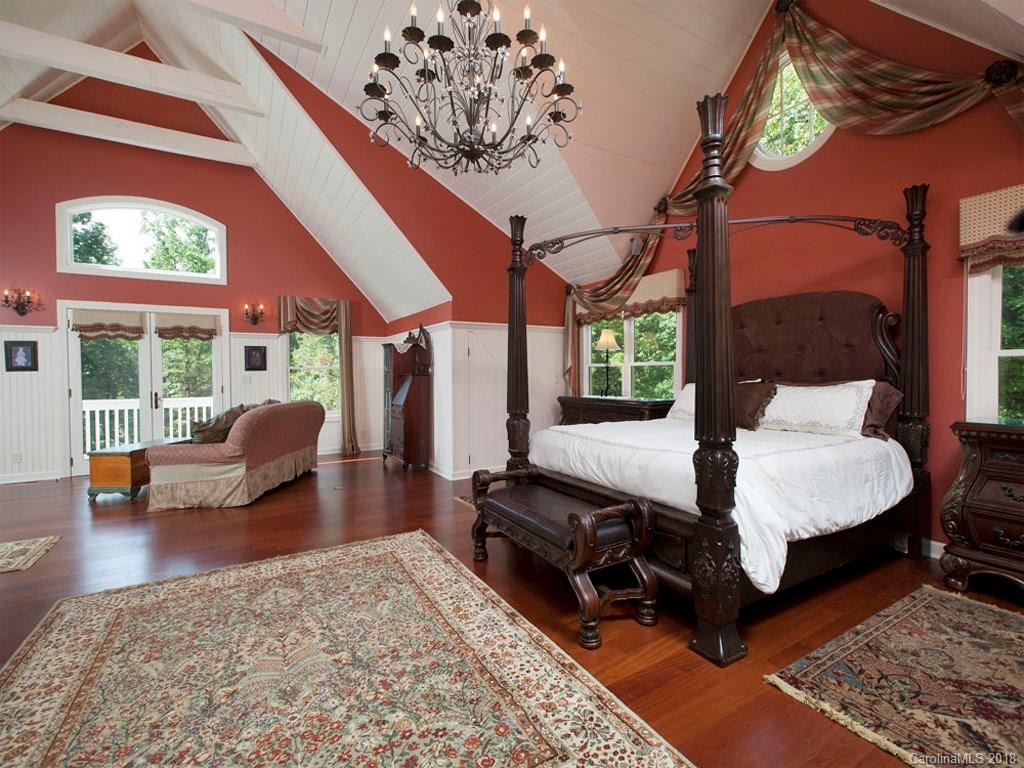 386 Walker Road Waynesville, NC 28786 - Photo 8 of 32