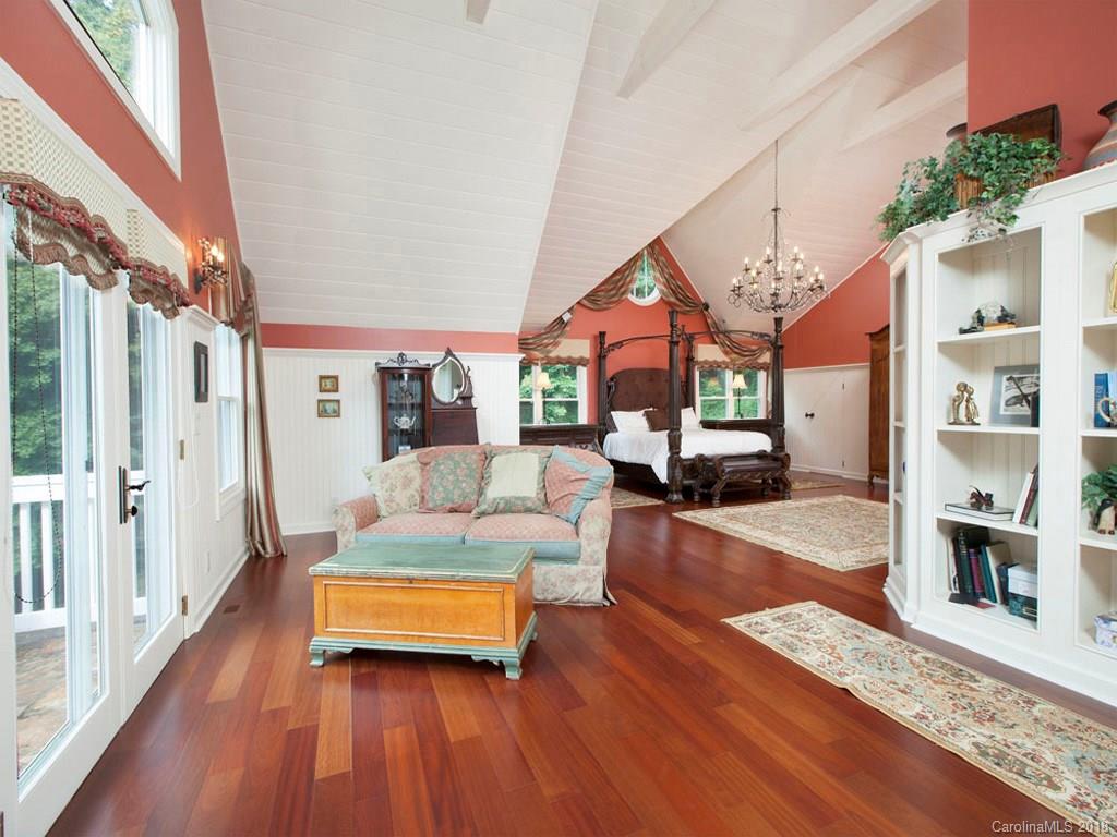 386 Walker Road Waynesville, NC 28786 - Photo 9 of 32