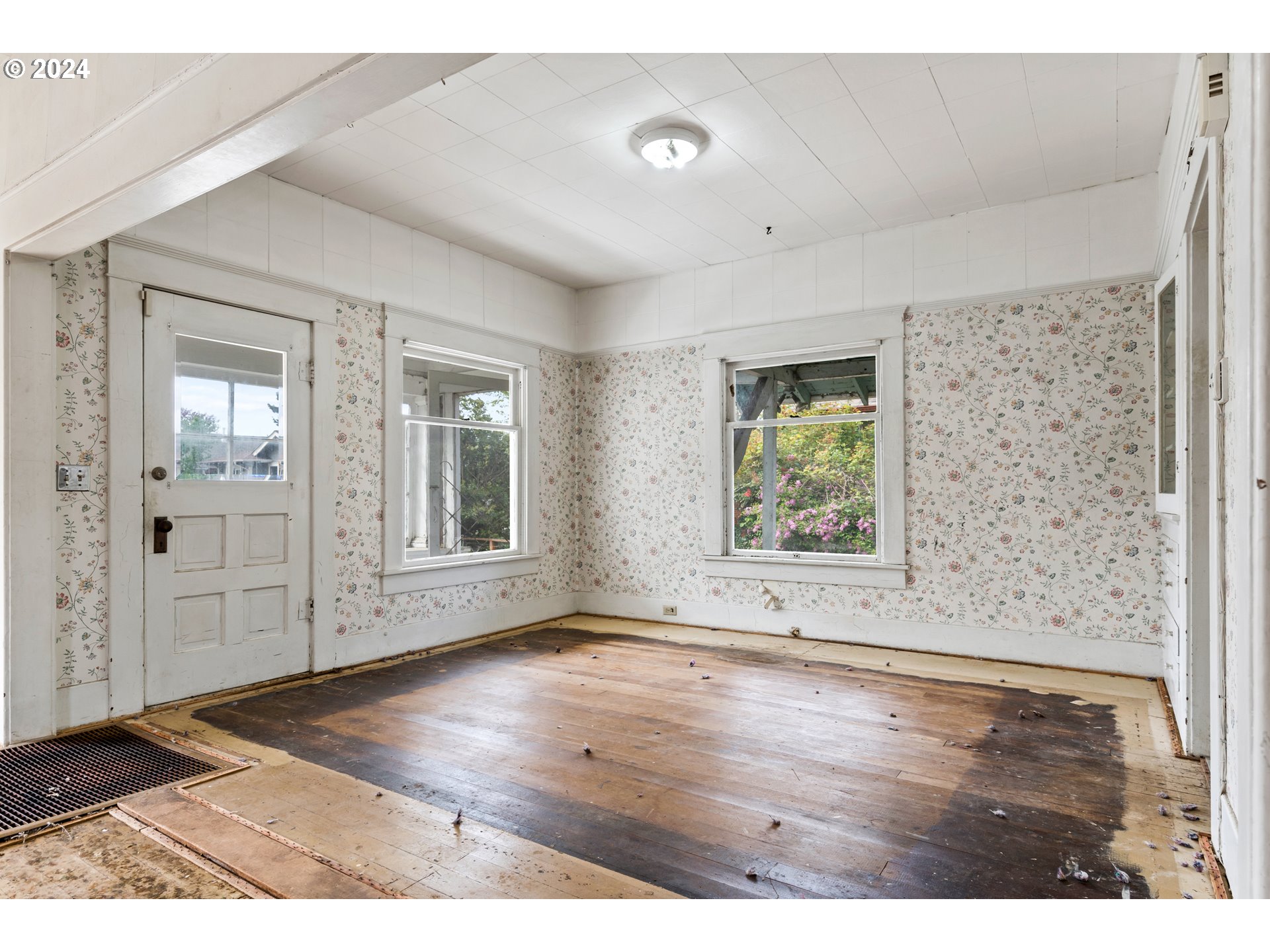 925 Southwest Walnut Street Albany, OR 97321 - Photo 3 of 20 Gallery Image 3