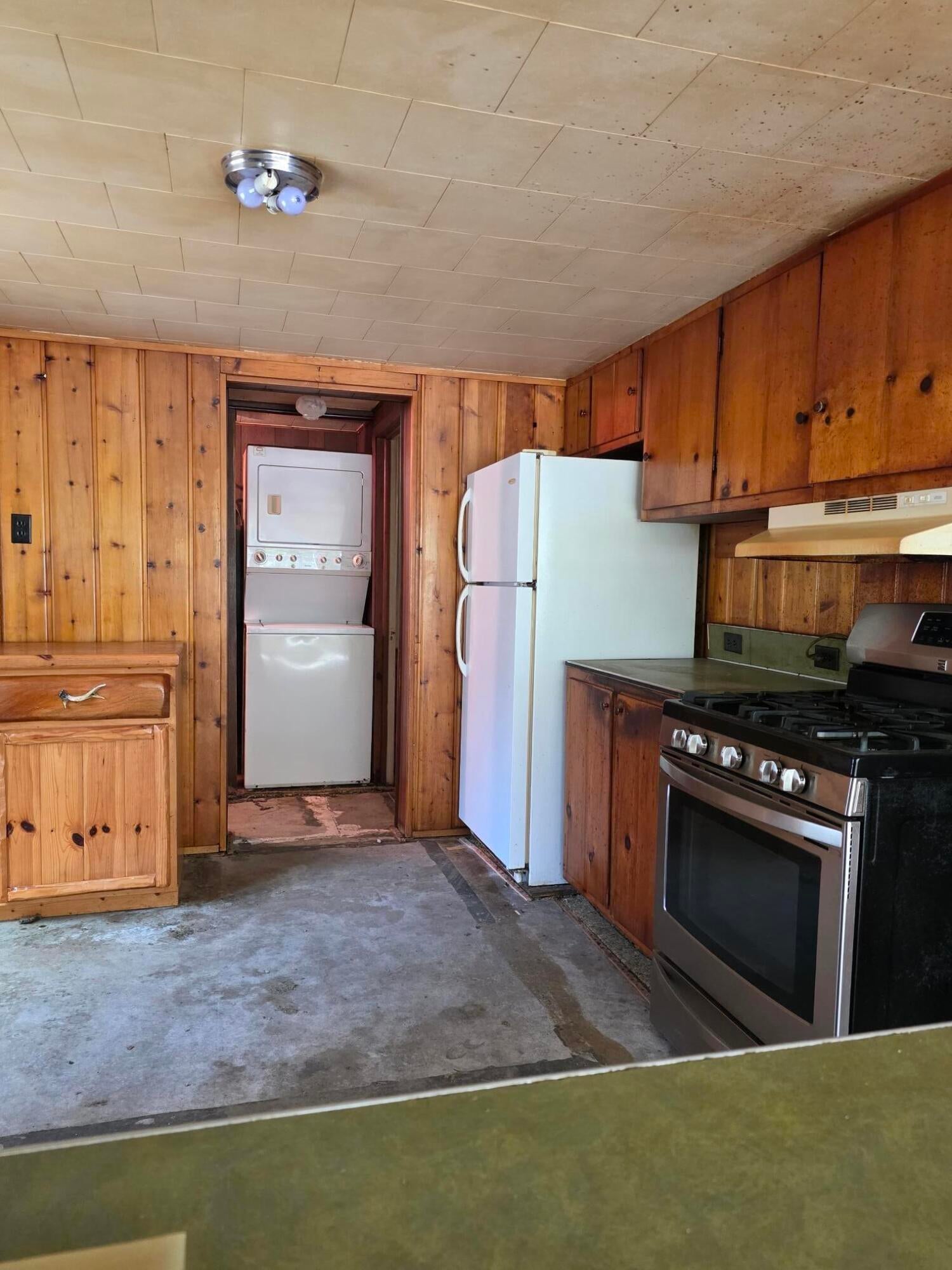 9077 Artesia Beach Road St. Helen, MI 48656 - Photo 10 of 47 KITCHEN