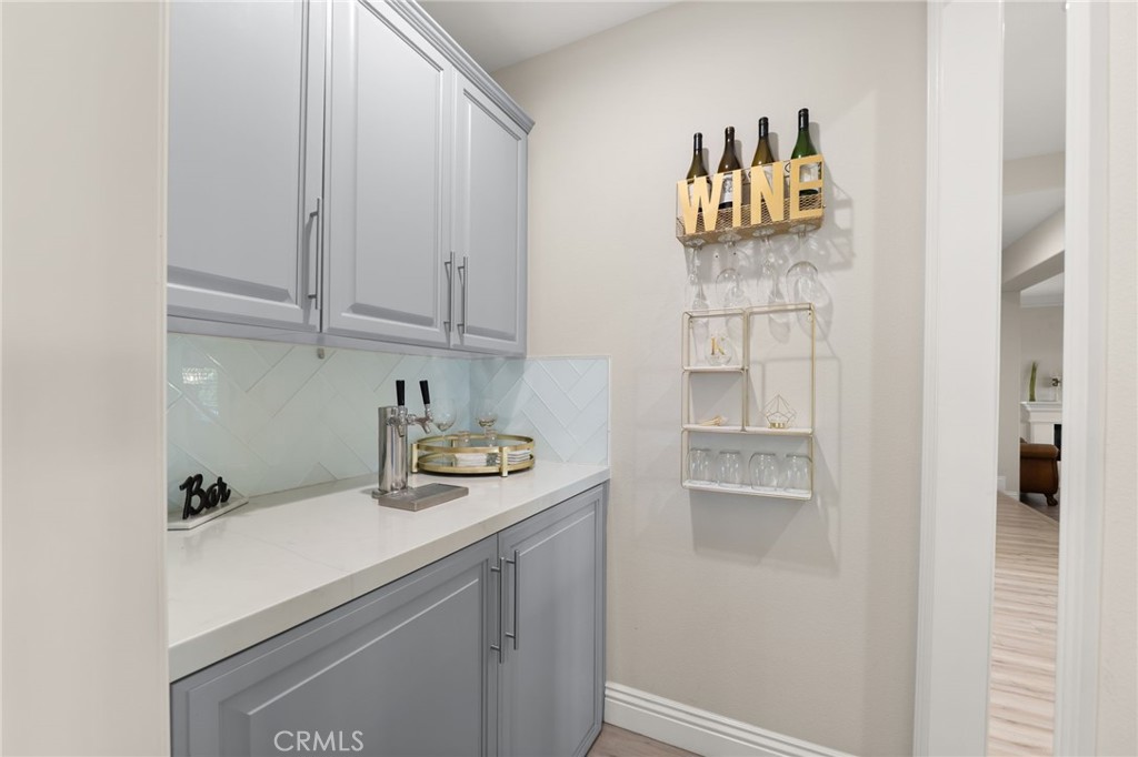 4947 Palomino Place Rancho Cucamonga, CA 91737 - Photo 15 of 53 a view of kitchen cabinets and window