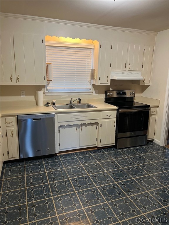 3809 Cresthill Road Chester, VA 23831 - Photo 8 of 44 a kitchen with a stove sink and cabinets