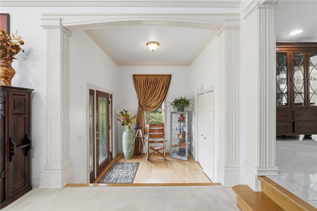 125 Old Mendon Road Cumberland, RI 02864 - Photo 3 of 40