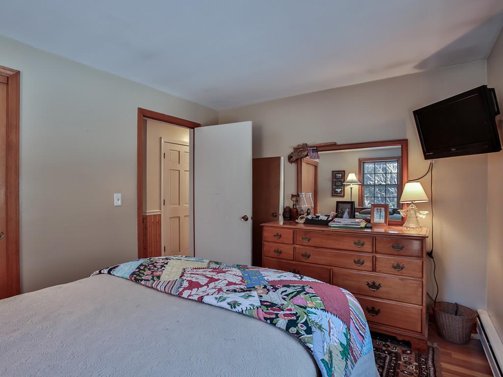 38 Ranger Road Hollis, NH 03049 - Photo 23 of 35