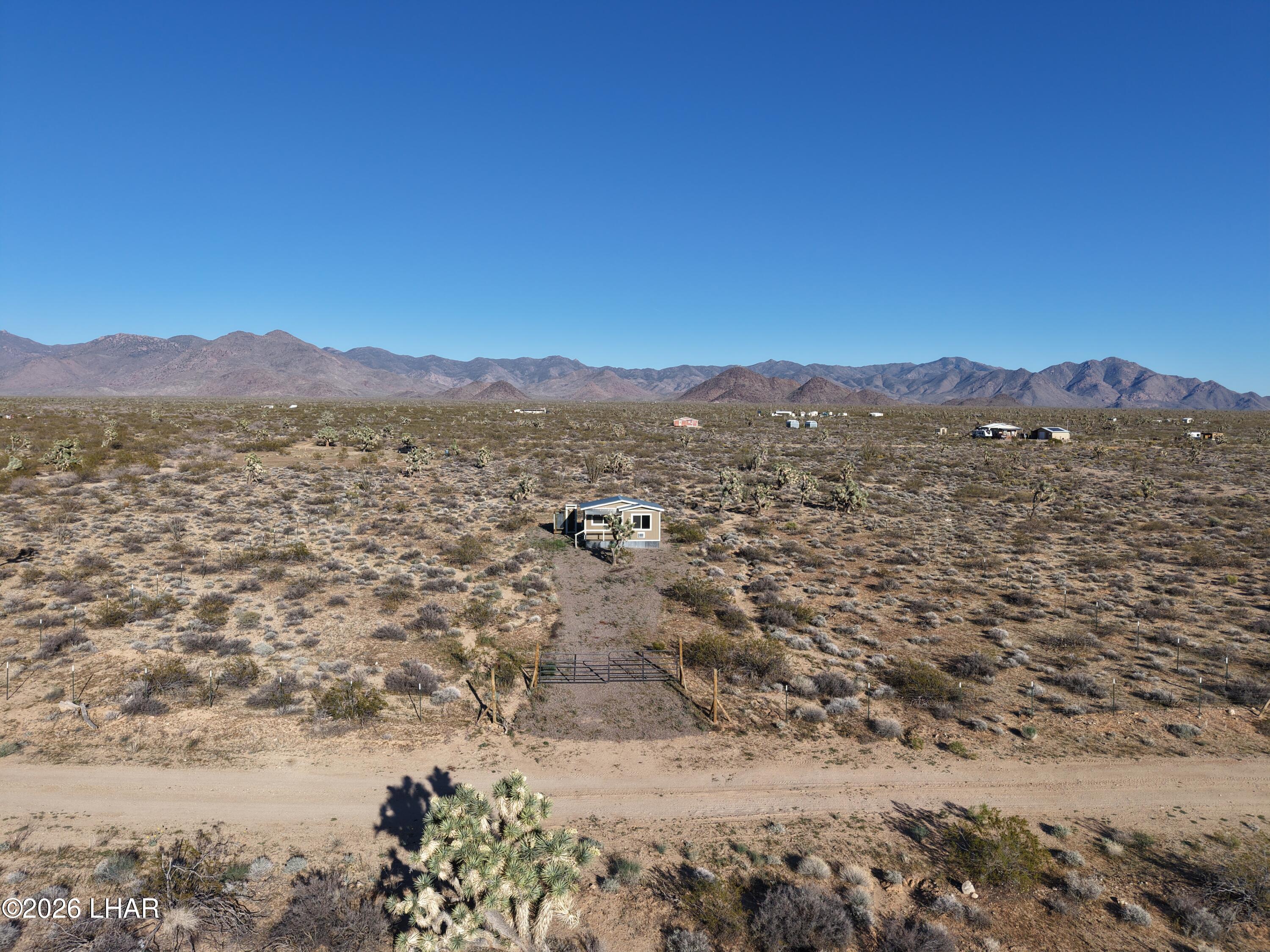 122 South Carrow Road Yucca, AZ 86438 - Photo 32 of 47