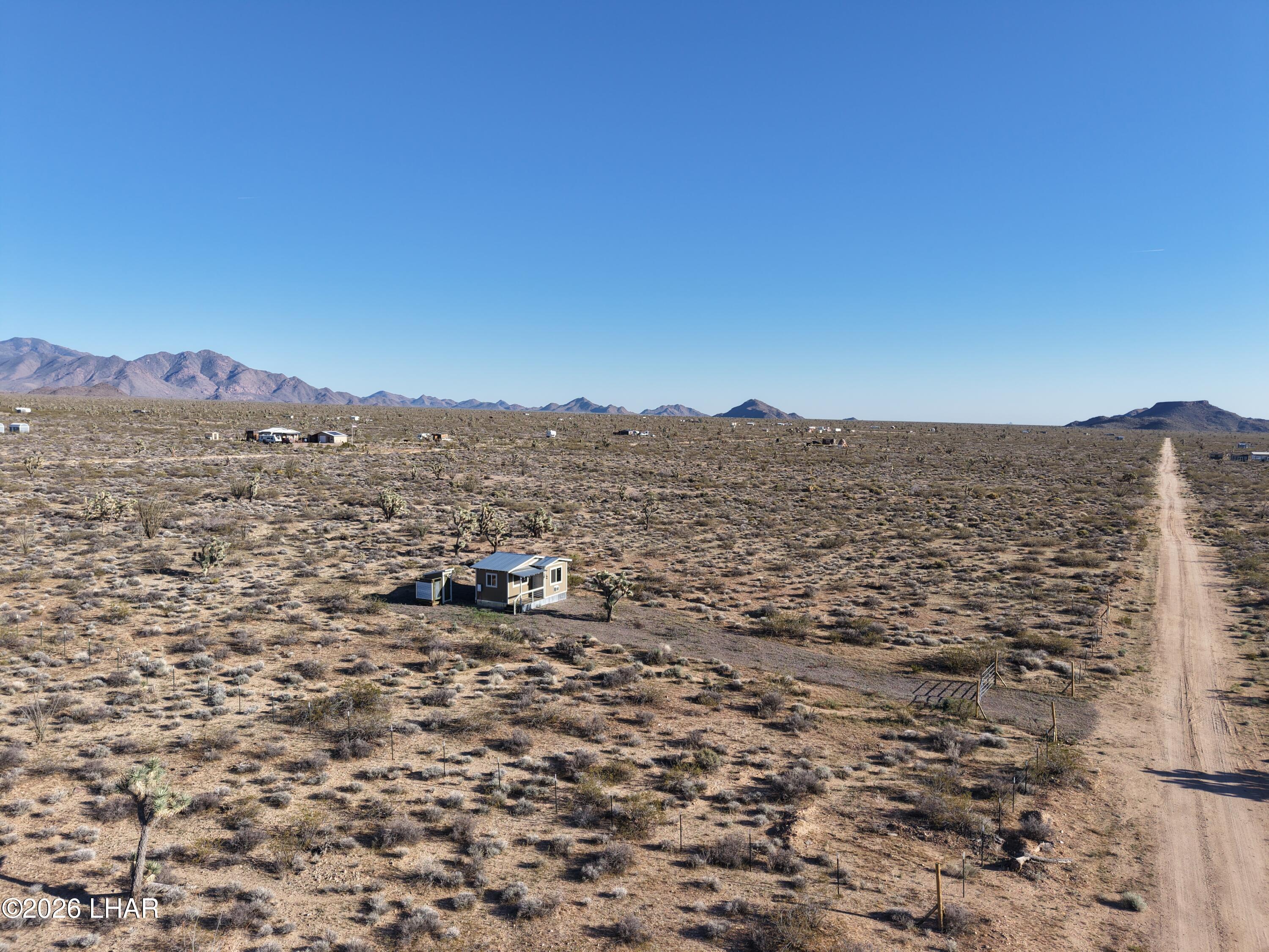 122 South Carrow Road Yucca, AZ 86438 - Photo 42 of 47 a view of city and mountain