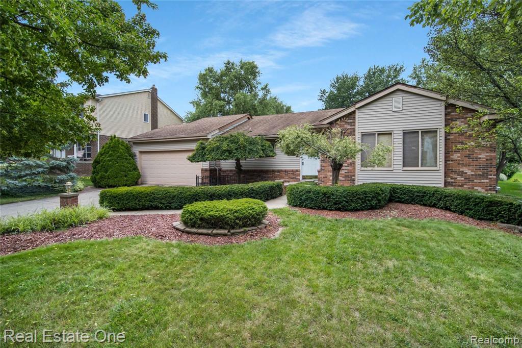 2272 Cumberland Road Rochester Hills, MI 48307 - Photo 22 of 24
